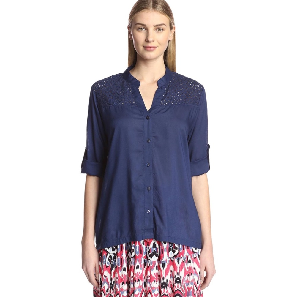 ❤️ Eyelet Blouse